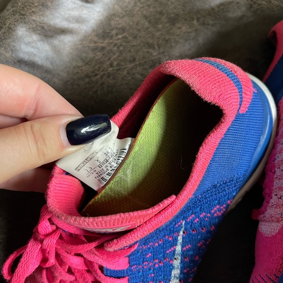 Nike Pink & Purple sock-like shoes - Picture 4 of 7